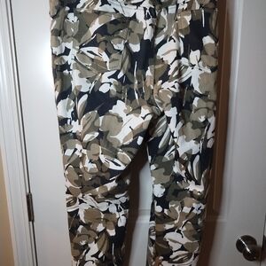 Stylish  So Slimming Flower Power Jeans